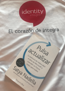Libro Hit Refresh