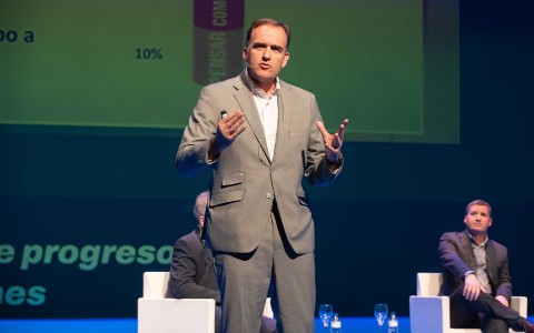 Félix Gil participa en el Foro de la Excelencia Empresarial en Aragón