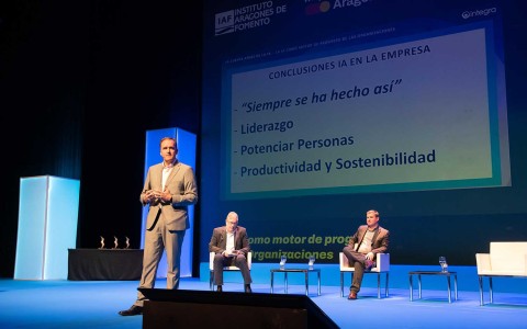 Félix Gil participa en el Foro de la Excelencia Empresarial en Aragón