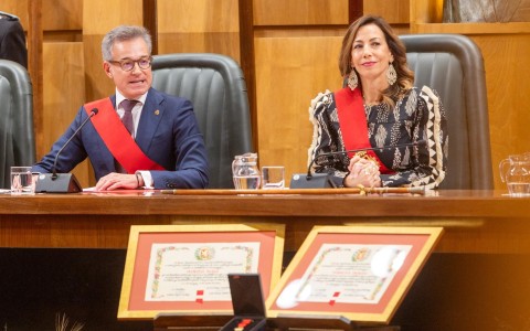 Carlos Pascual, Hijo Adoptivo de Zaragoza