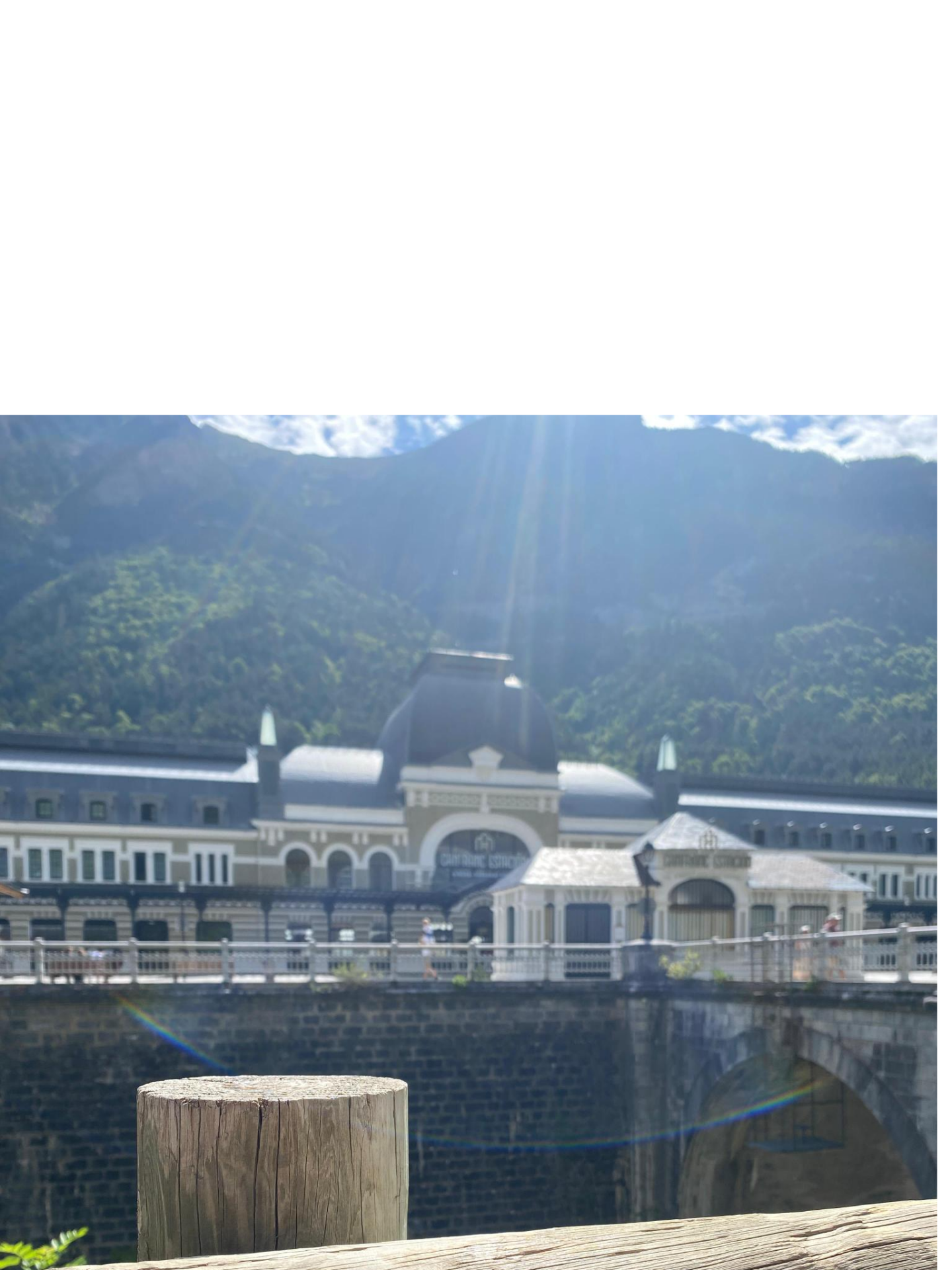 Paula Gómez - Estación de Canfranc